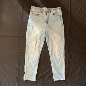 American Eagle Stretch Mom Jean
